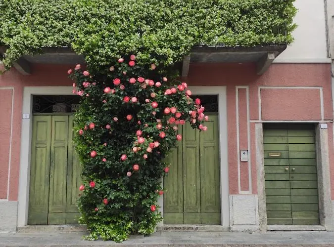 Апартаменты Secret Garden Mandello Манделло-дель-Ларио